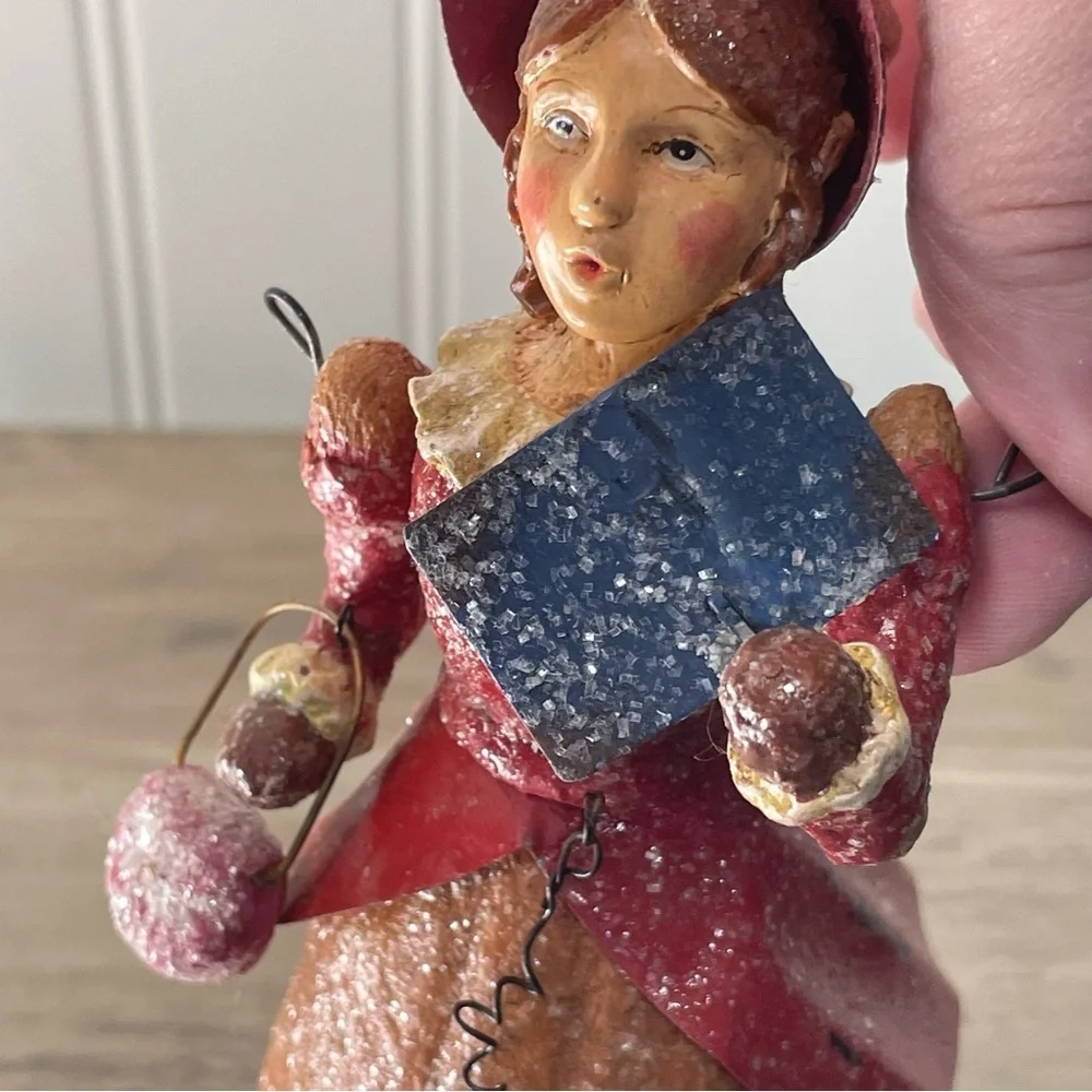 Pacific Rim Victorian Style Christmas Caroler Woman Bobble Body Moveable Arms‎